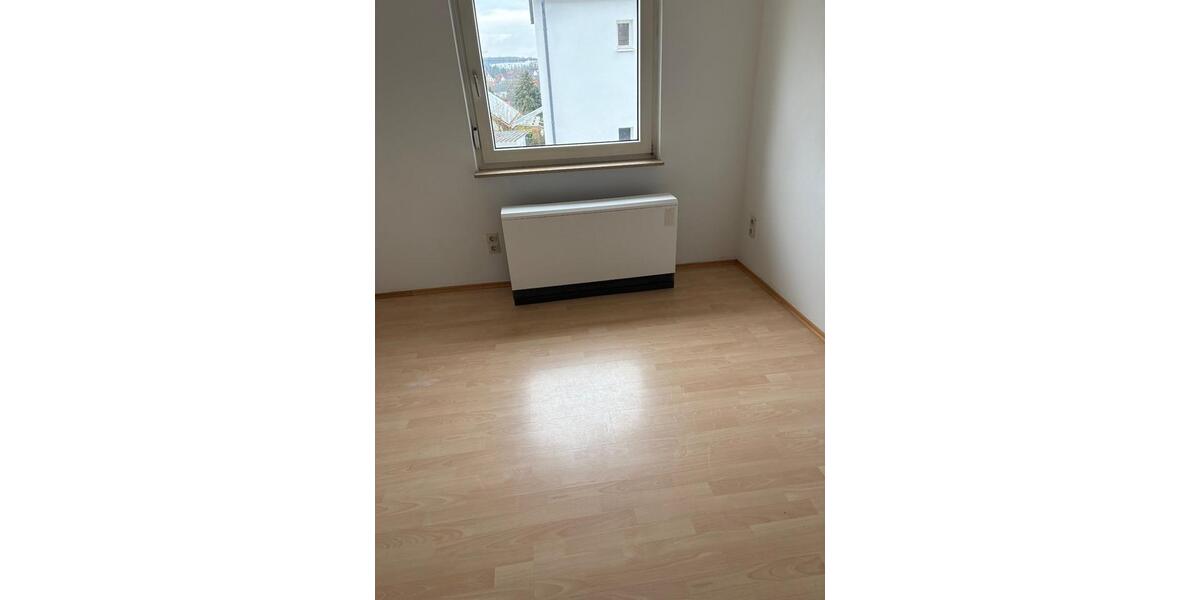 Etagenwohnung Wimsheim - 3 Zimmer, 77 m&sup2;, 700&euro; | Angebot:25750757