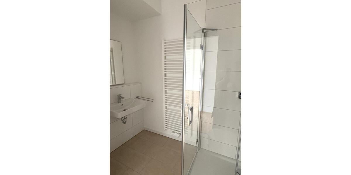 Dachgeschoßwohnung Leonberg - 3 Zimmer, 80 m&sup2;, 1.608&euro; | Angebot:23643269