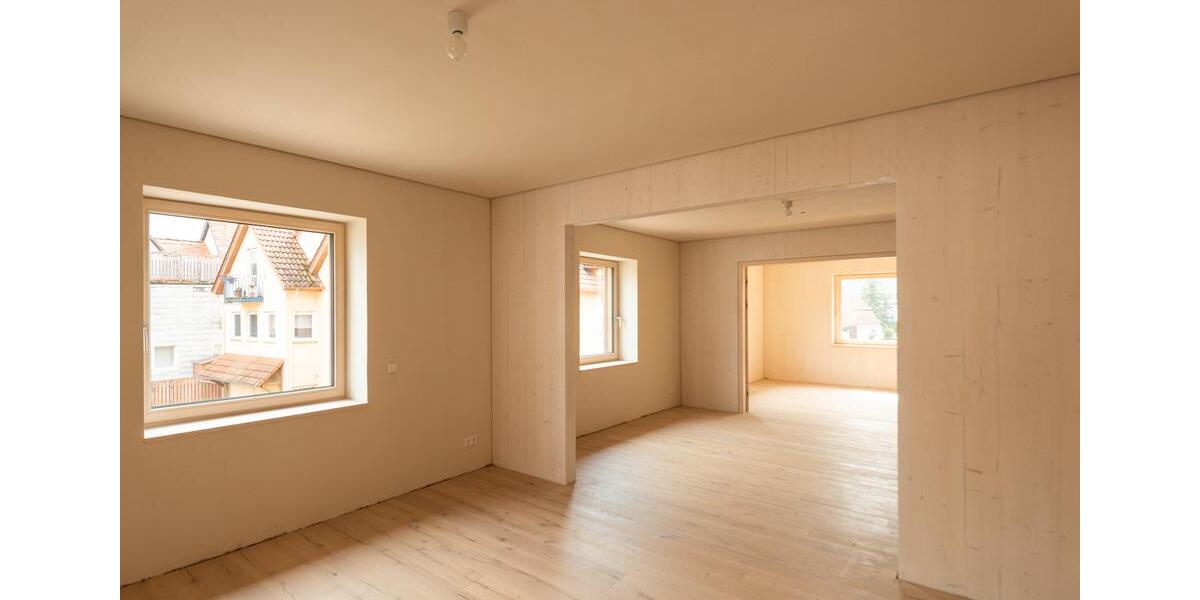 Etagenwohnung Pfaffenhofen - 3.5 Zimmer, 84 m&sup2;, 1.060&euro; | Angebot:25842265