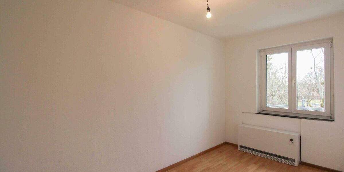 Etagenwohnung Stuttgart Dürrlewang - 3 Zimmer, 64 m&sup2;, 270.000&euro; | Angebot:25690187
