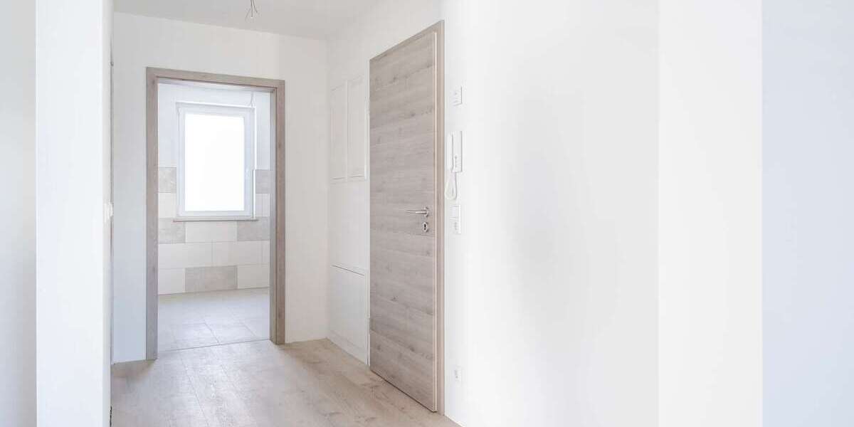 Hochwertig sanierte 3-Zimmer-Wohnung mit zwei Balkonen - 3- Esslingen am Neckar Oberesslingen | Angebot:27517979
