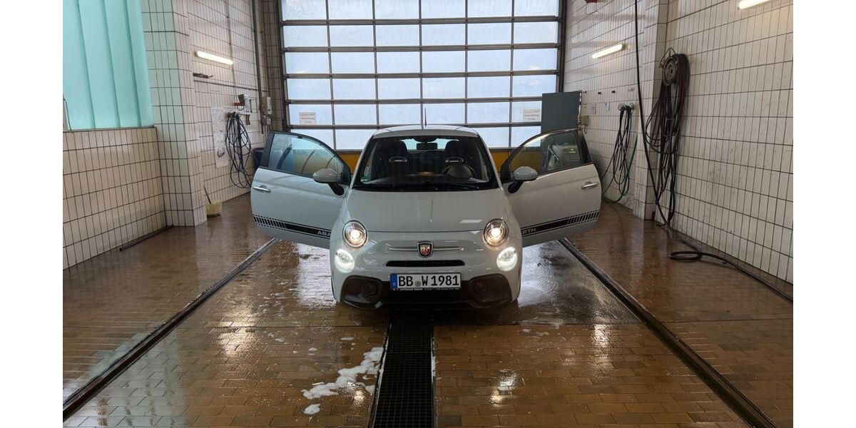 Abarth 595 33.500 km 18.500 &euro; Weissach 71287