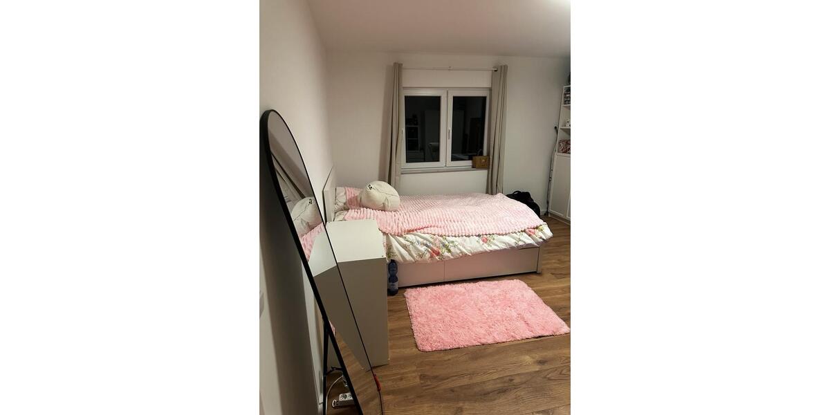 Erdgeschoßwohnung Esslingen am Neckar Pliensauvorstadt - 17 Zimmer, 67 m&sup2;, 480&euro; | Angebot:27600614