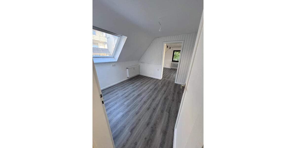 Maisonettenwohnung Remseck am Neckar - 4.5 Zimmer, 105 m&sup2;, 1.295&euro; | Angebot:27560733