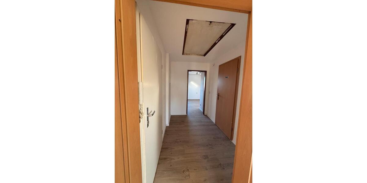 Dachgeschoßwohnung Ostfildern - 3 Zimmer, 75 m&sup2;, 1.300&euro; | Angebot:27564808