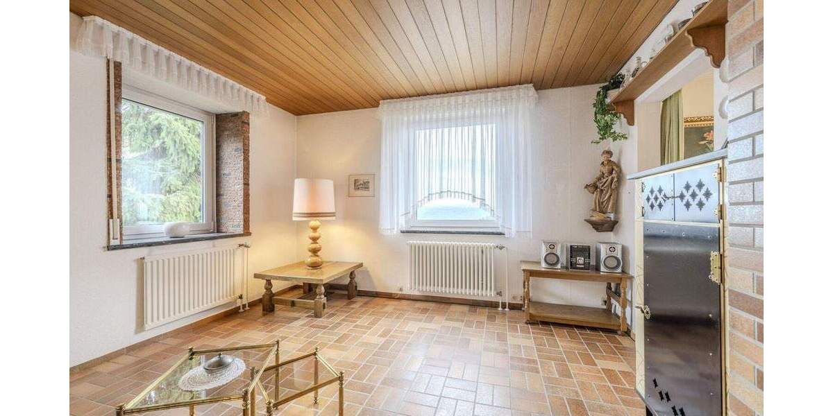 Einfamilienhaus Stuttgart Heumaden - 7 Zimmer, 162 m&sup2;, 890.000&euro; | Angebot:25690122