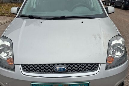 Ford Fiesta 148.180 km 1.750 &euro; Fellbach 70736