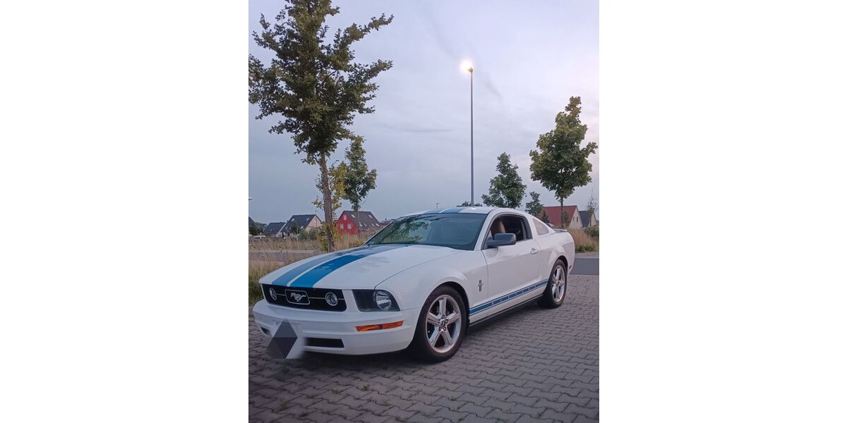 Ford Mustang 214.000 km 11.800 &euro; Feuerbach 70469