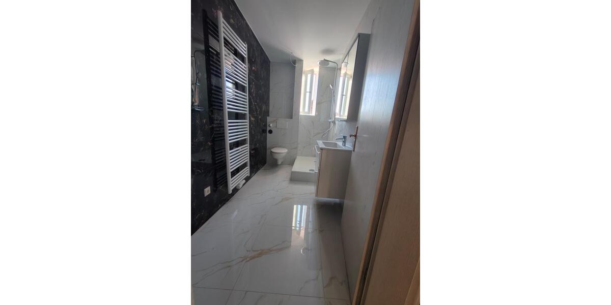 Dachgeschoßwohnung Stuttgart Bad Cannstatt - 3 Zimmer, 63 m&sup2;, 1.050&euro; | Angebot:24803392