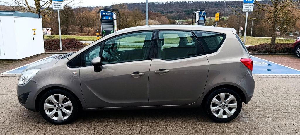 Opel Meriva 71.800 km 5.790 &euro; Großbottwar 71723