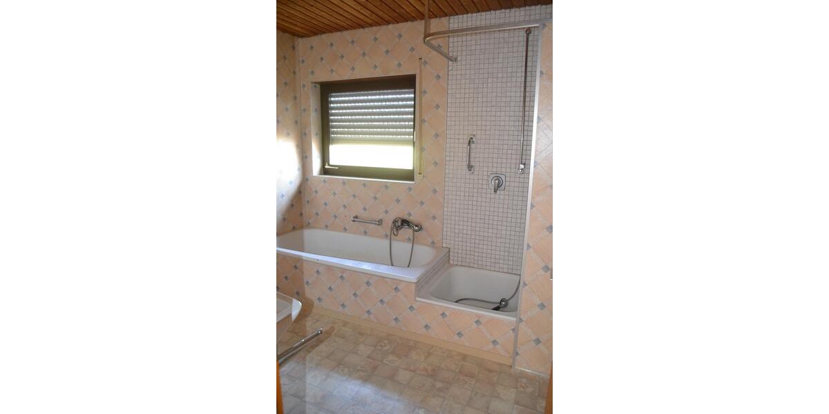 Mehrfamilienhaus, Wohnhaus Remshalden - 6 Zimmer, 260 m&sup2;, 900.000&euro; | Angebot:27194792