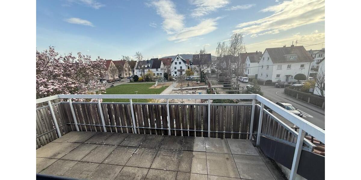 Dachgeschoßwohnung Fellbach Oeffingen - 4 Zimmer, 84 m&sup2;, 1.340&euro; | Angebot:25886740