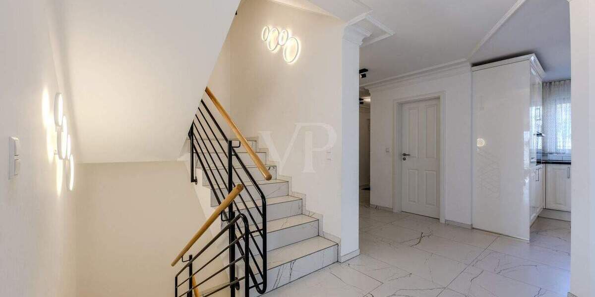 Reihenendhaus Plochingen / Stumpenhof Stumpenhof - 9 Zimmer, 247 m&sup2;, 810.000&euro; | Angebot:25735942