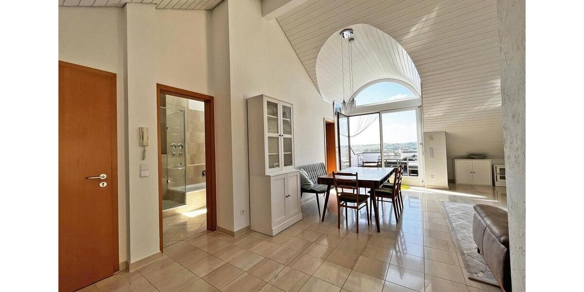 Dachgeschoßwohnung Lauffen am Neckar - 3.5 Zimmer, 89 m&sup2;, 1.250&euro; | Angebot:26477083