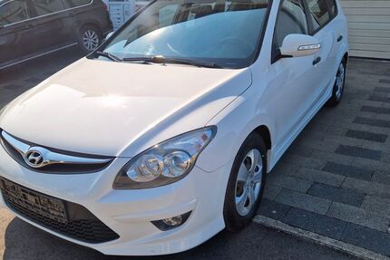 Hyundai i30 198.546 km 4.999 &euro; Schönaich 71101