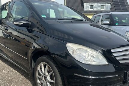 Mercedes-Benz B 200 230.190 km 1.990 &euro; Unterensingen 72669