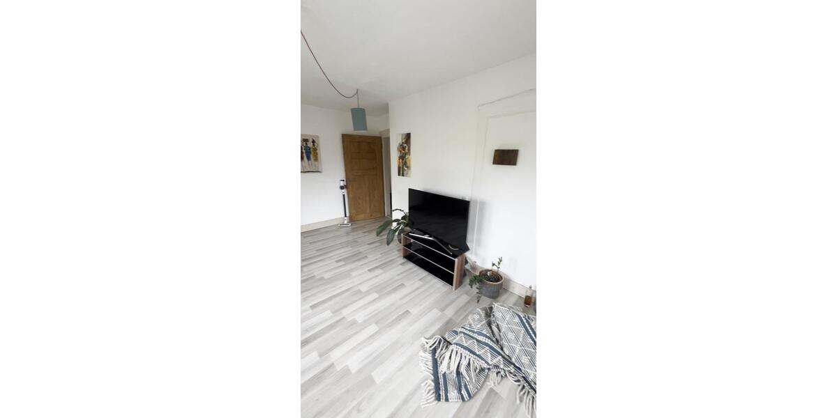 Dachgeschoßwohnung Stuttgart Bad Cannstatt - 3 Zimmer, 65 m&sup2;, 210.000&euro; | Angebot:27168316