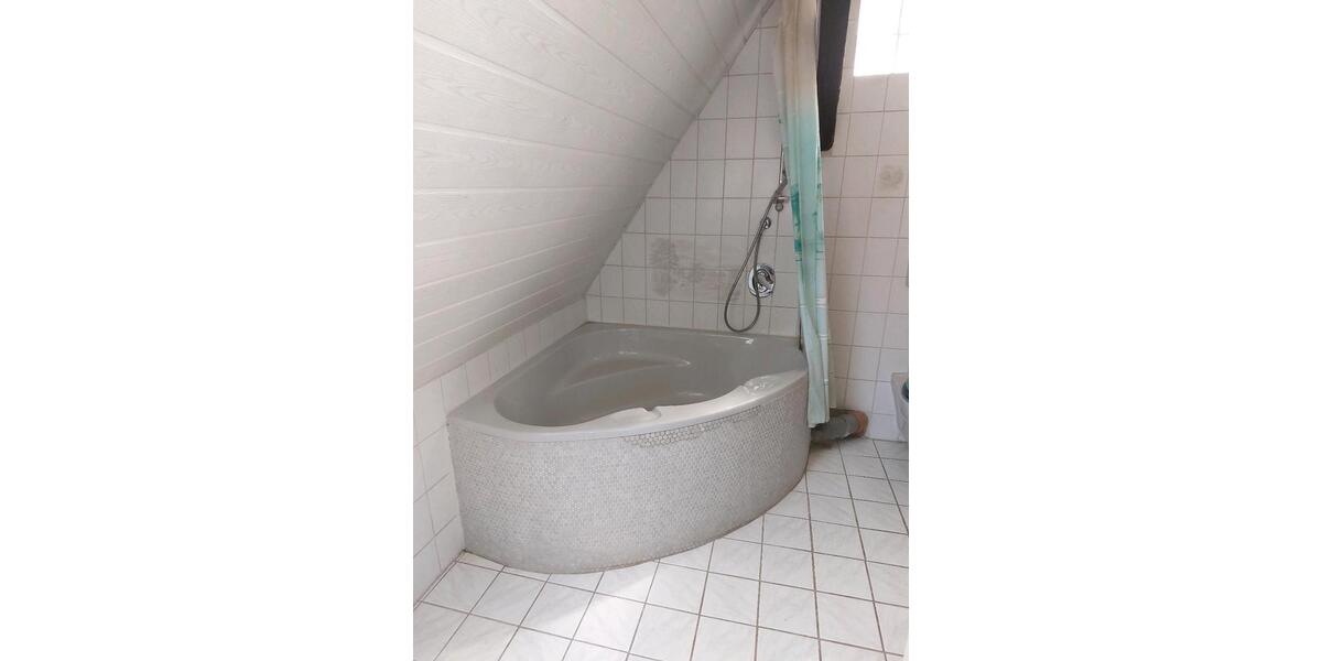 Einfamilienhaus Vaihingen an der Enz - 4 Zimmer, 118 m&sup2;, 250.000&euro; | Angebot:24878802