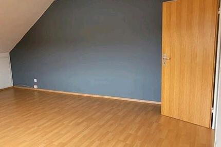 Wohnung Leonberg - 3 Zimmer, 70 m&sup2;, 800&euro; | Angebot:25892366
