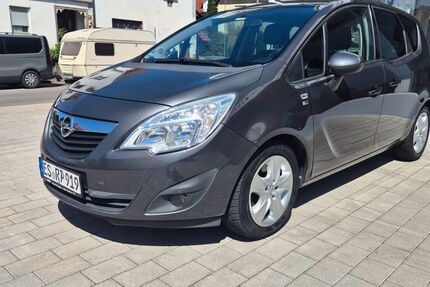 Opel Meriva 123.500 km 4.380 &euro; Winterbach 73650