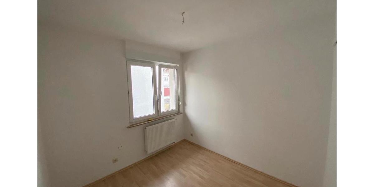 Etagenwohnung Esslingen am Neckar Brühl - 3 Zimmer, 64 m&sup2;, 1.100&euro; | Angebot:25953949
