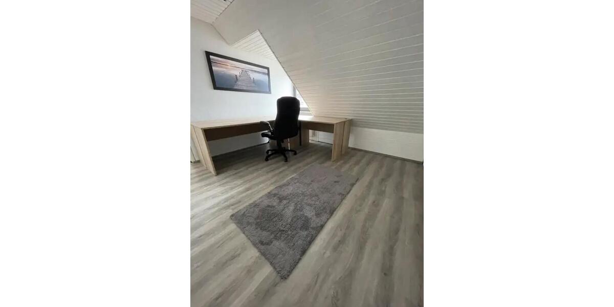 Dachgeschoßwohnung Winnenden - 3 Zimmer, 81 m&sup2;, 900&euro; | Angebot:26168639