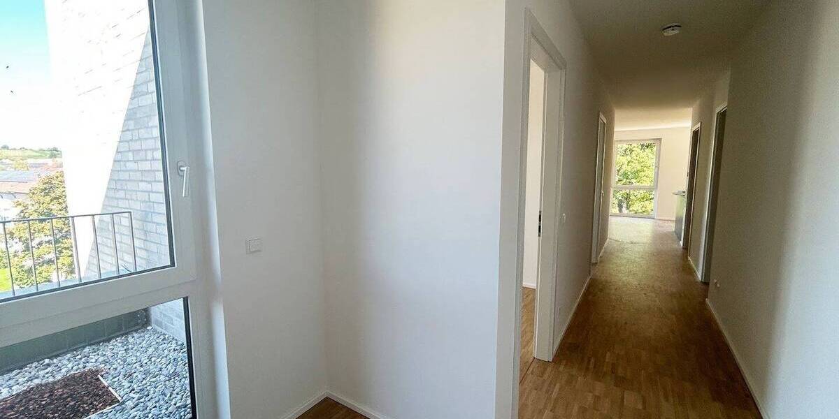 Etagenwohnung Stuttgart Untertürkheim - 3 Zimmer, 108 m&sup2;, 1.790&euro; | Angebot:25672146