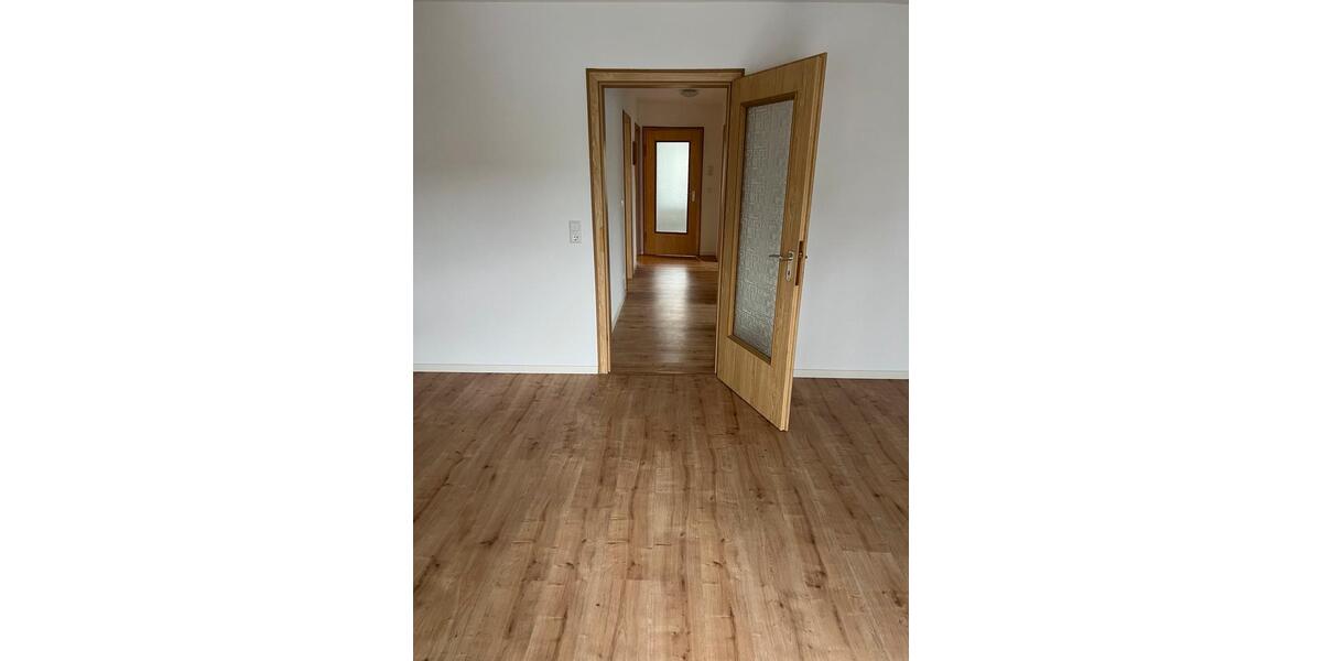 Dachgeschoßwohnung Berglen - 3 Zimmer, 80 m&sup2;, 1.030&euro; | Angebot:26420792
