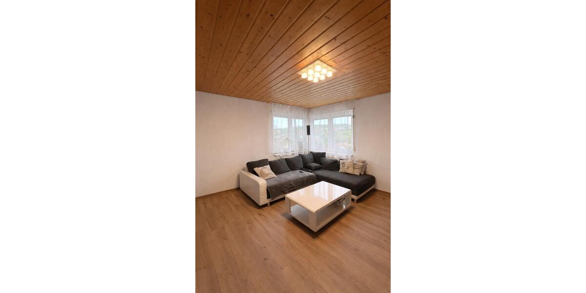 Etagenwohnung Heilbronn - 3 Zimmer, 100 m&sup2;, 1.150&euro; | Angebot:26464782
