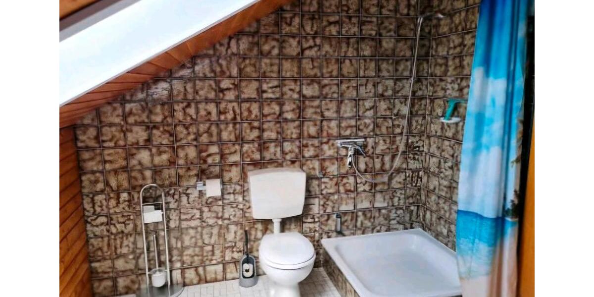 Etagenwohnung Sachsenheim - 5.5 Zimmer, 147 m&sup2;, 1.390&euro; | Angebot:27570568