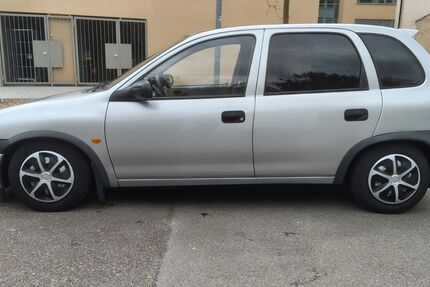Opel Corsa 204.376 km 2.600 &euro; Esslingen 73730