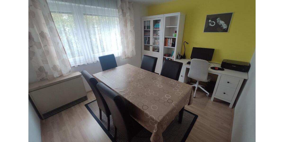 Etagenwohnung Leonberg - 3 Zimmer, 65 m&sup2;, 890&euro; | Angebot:25351926