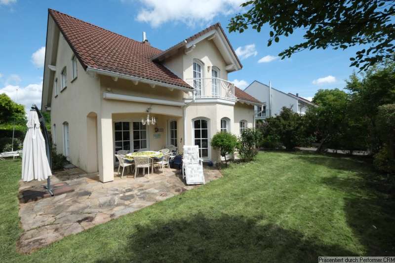Einfamilienhaus Kornwestheim - 6.5 Zimmer, 204 m&sup2;, 1.200.000&euro; | Angebot:26765921