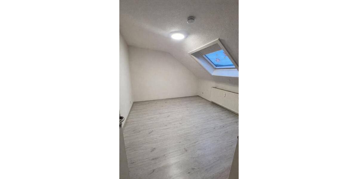 Dachgeschoßwohnung Schorndorf - 3 Zimmer, 61 m&sup2;, 219.000&euro; | Angebot:25355005