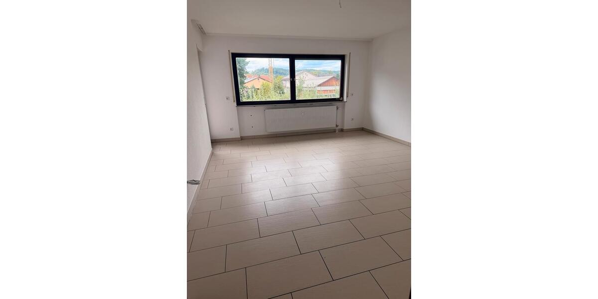 Etagenwohnung Schorndorf - 3 Zimmer, 100 m&sup2;, 550&euro; | Angebot:27554105
