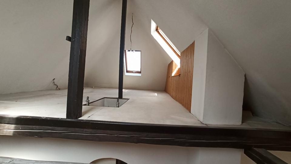 Dachgeschoßwohnung Stuttgart Stuttgart-Süd - 2.5 Zimmer, 70 m&sup2;, 259.000&euro; | Angebot:23589305