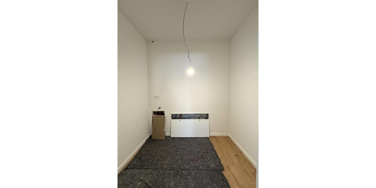Erdgeschoßwohnung Sindelfingen - 2 Zimmer, 89 m&sup2;, 1.280&euro; | Angebot:25854092