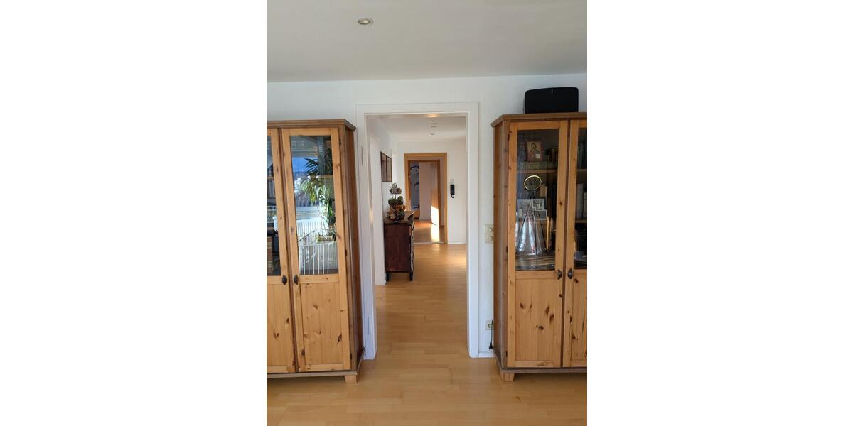 Dachgeschoßwohnung Stuttgart Luginsland - 4.5 Zimmer, 129 m&sup2;, 1.800&euro; | Angebot:25539472