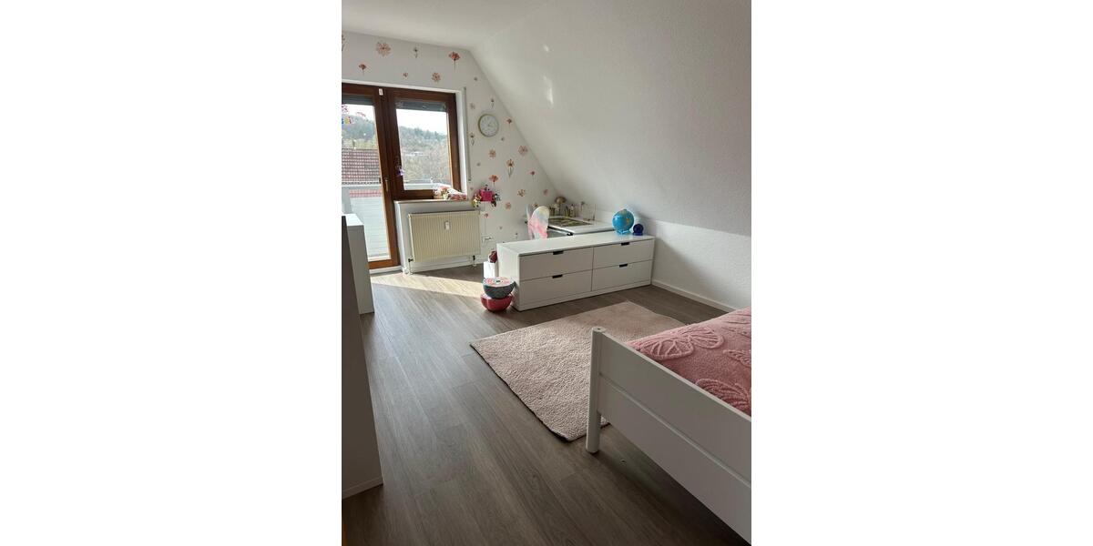 Maisonettenwohnung Weil der Stadt - 4.5 Zimmer, 92 m&sup2;, 389.000&euro; | Angebot:25660120