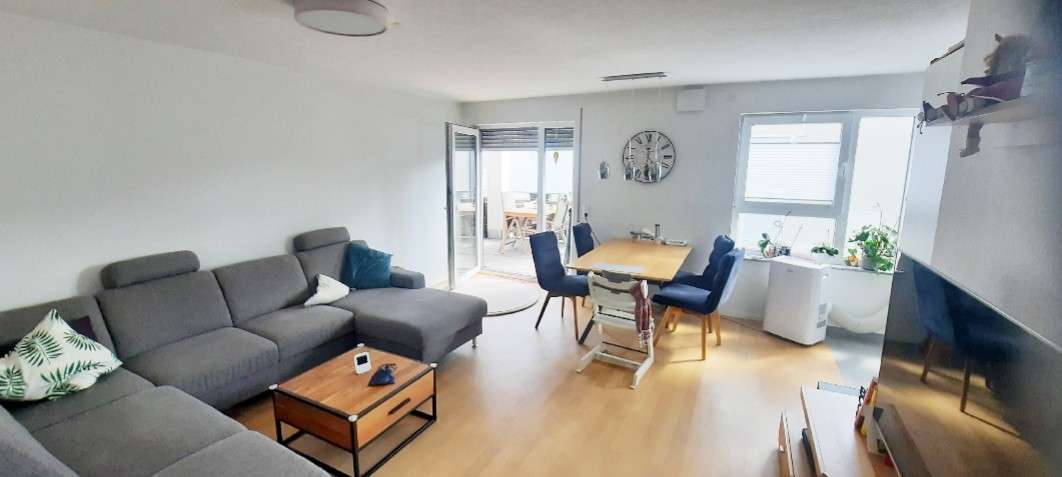 Etagenwohnung Weissach im Tal - 4 Zimmer, 92 m&sup2;, 1.370&euro; | Angebot:27221396
