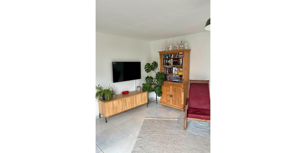 Erdgeschoßwohnung Esslingen am Neckar Brühl - 4.5 Zimmer, 114 m&sup2;, 1.350&euro; | Angebot:26341258