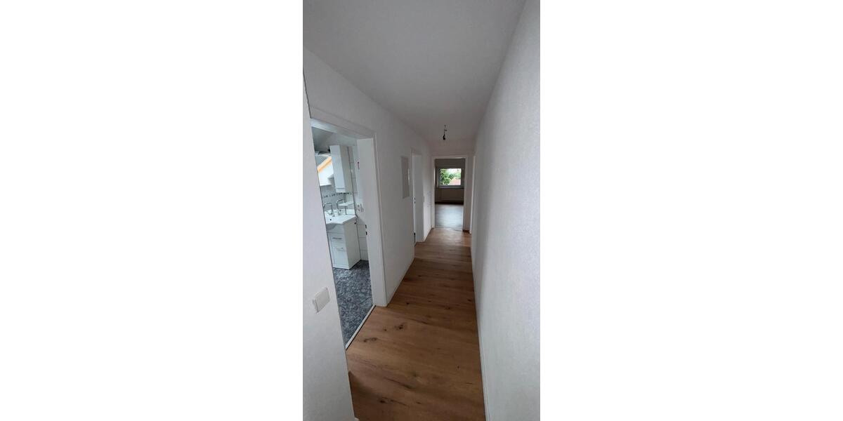 Dachgeschoßwohnung Ludwigsburg Eglosheim - 3 Zimmer, 48 m&sup2;, 890&euro; | Angebot:27540321