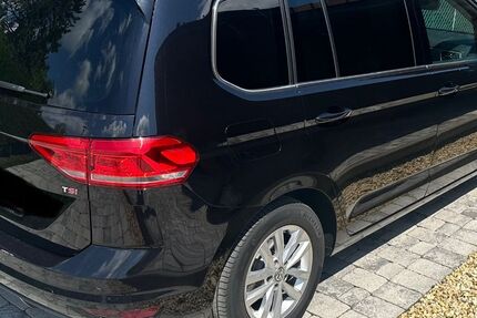 VW Touran 87.000 km 19.600 &euro; Wüstenrot 71543
