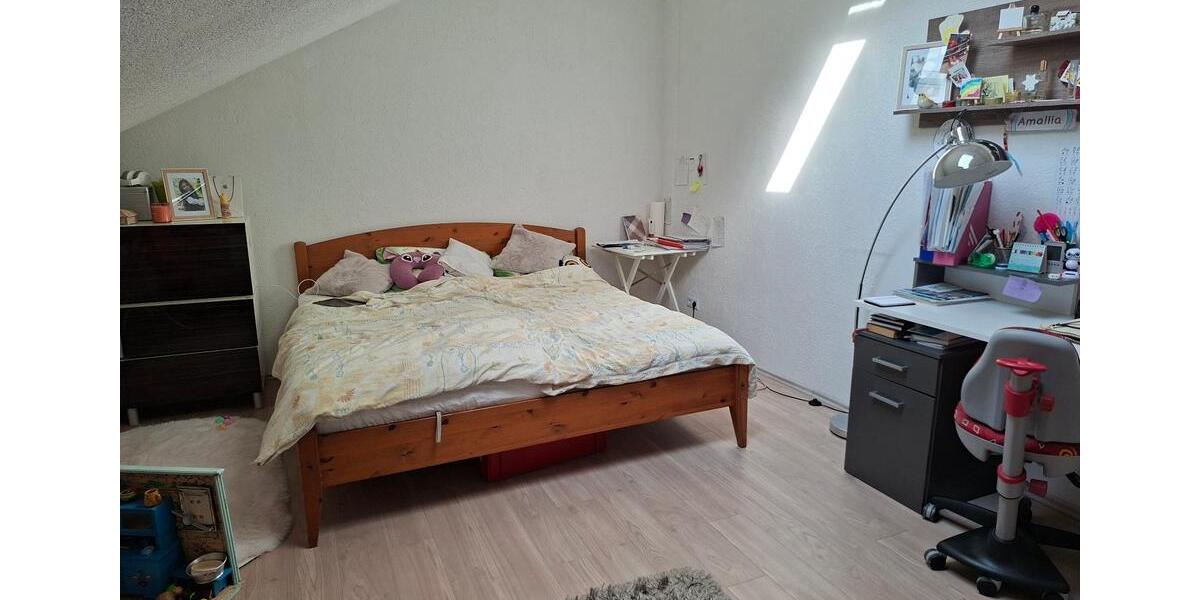 Etagenwohnung Korntal-Münchingen Münchingen - 4 Zimmer, 105 m&sup2;, 1.500&euro; | Angebot:27572618
