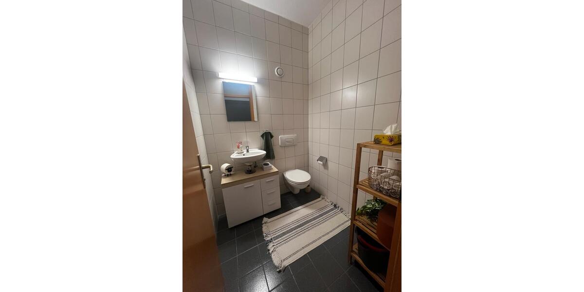 Dachgeschoßwohnung Esslingen am Neckar Hegensberg - 3 Zimmer, 90 m&sup2;, 1.260&euro; | Angebot:27587403