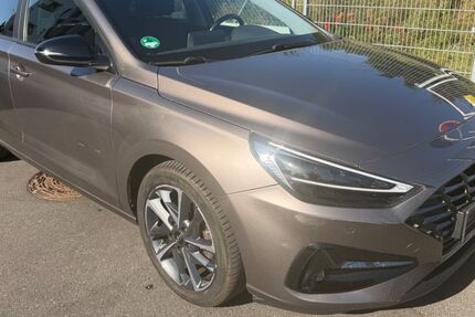 Hyundai i30 161.000 km 9.550 &euro; Ditzingen 71254