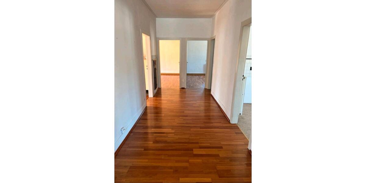 Etagenwohnung Stuttgart Bad Cannstatt - 4 Zimmer, 110 m&sup2;, 1.350&euro; | Angebot:27550019