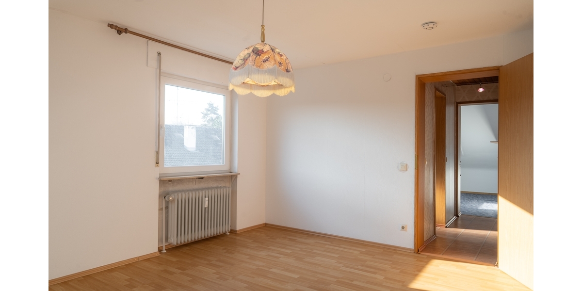 DG mit Sonnenbalkon & eigener PV – Haus komplett erneuert - Etagenwohnung Schorndorf | Angebot:27427264