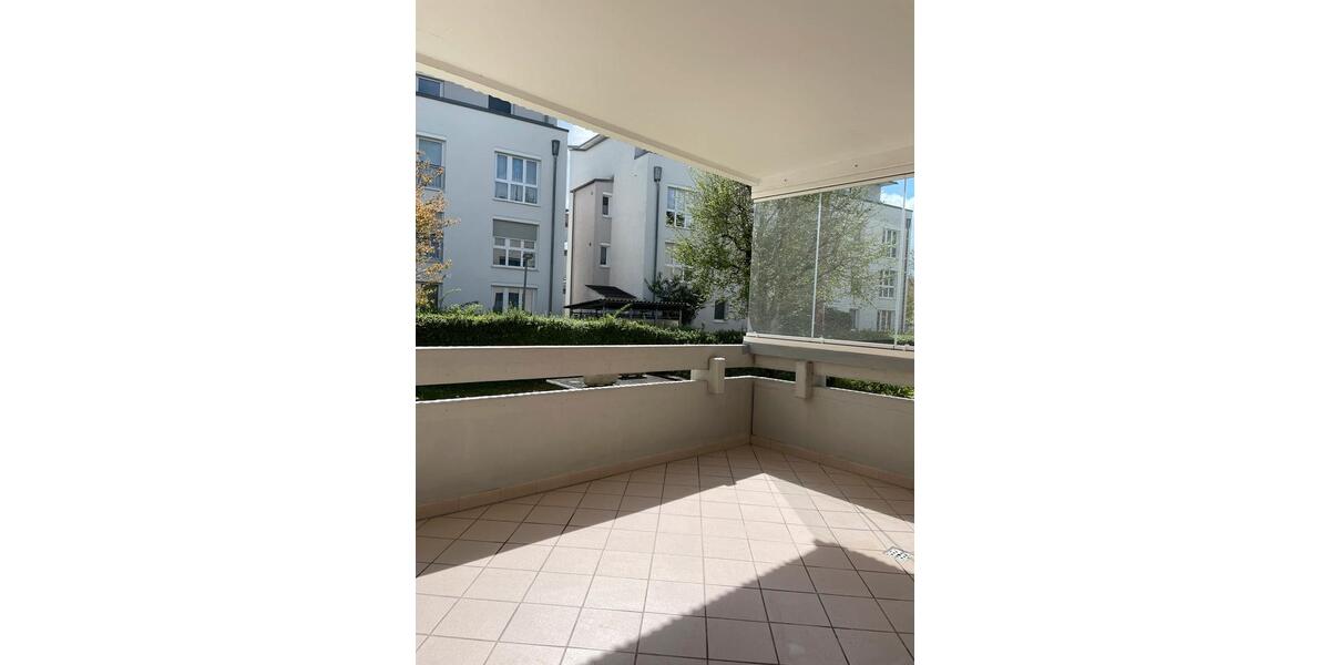 Erdgeschoßwohnung Ludwigsburg Hoheneck - 3 Zimmer, 74 m&sup2;, 1.550&euro; | Angebot:25641342