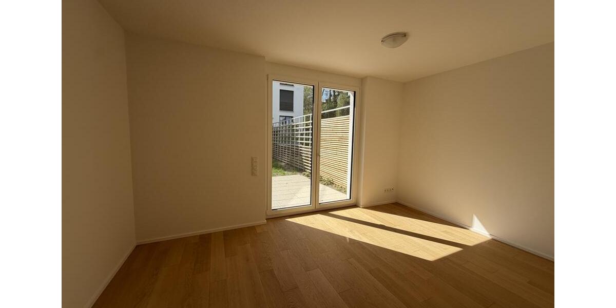 Erdgeschoßwohnung Stuttgart Feuerbach - 3 Zimmer, 80 m&sup2;, 1.900&euro; | Angebot:26375221